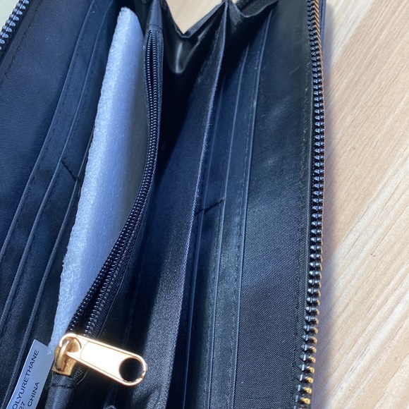 Wallet - Picture 5 of 8